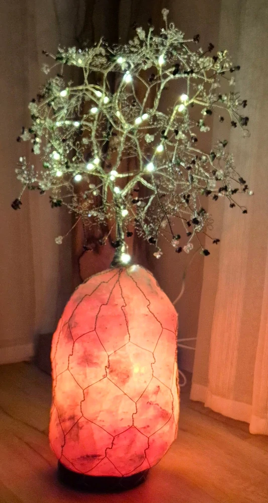 Solná lampa 18kg s minerály, polodrahokamy a drahými kameny - 74 cm